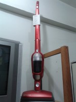 VASSOURA ELÉTRICA COM ASPIRADOR